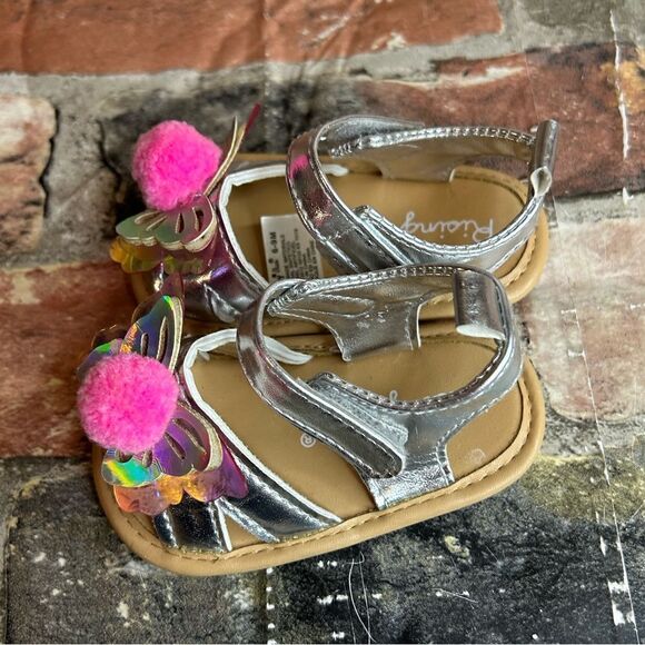 5 for $25🔥Rising Star Metallic Silver Butterfly Sandals Baby Size 6-9 Months - Picture 4 of 6